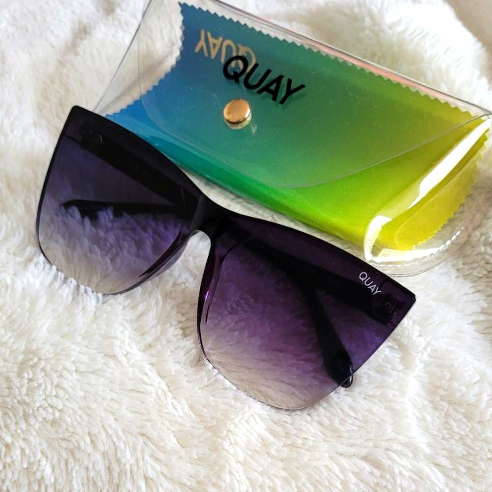 NWOT - QUAY